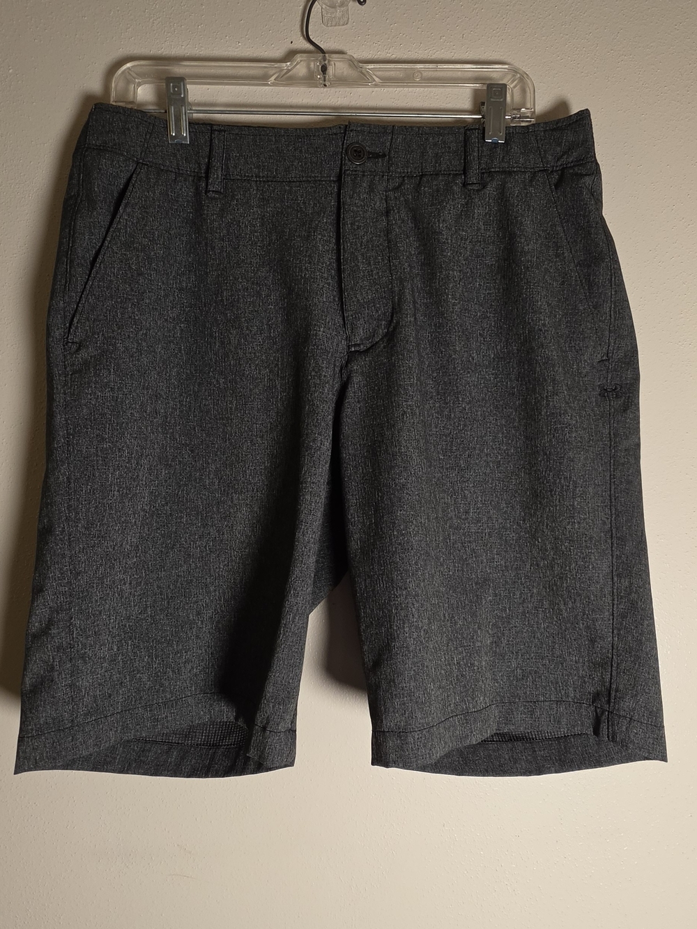 Under Armour Men's Dark Charcoal Flat-Front Shorts